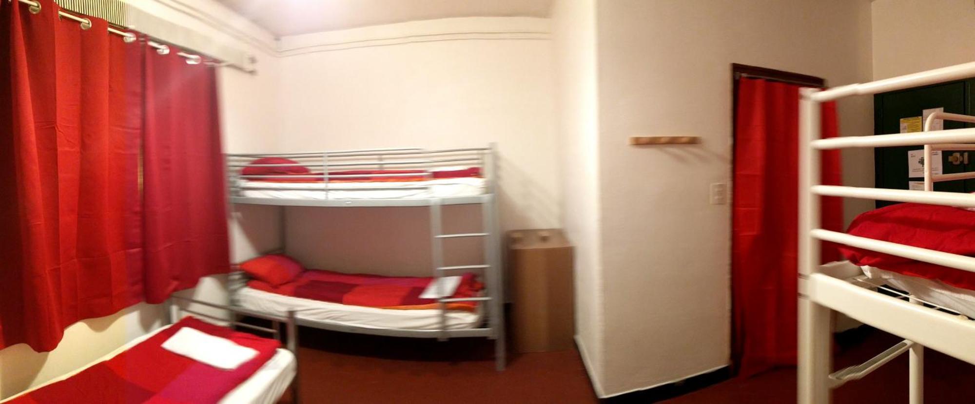 Le Pourquoi Pas Hostel Saint-Lary-Soulan Bilik gambar